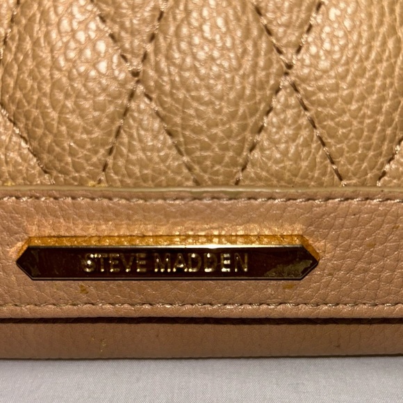 Steve Madden Tan Quilted Women's cross body Bag gold chain strap - Picture 3 of 7